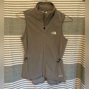 The North Face Gray Running TKA 100 Fleece Vest‎ Size XS